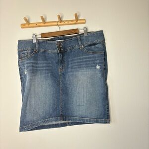 Torrid Denim Skirt 22